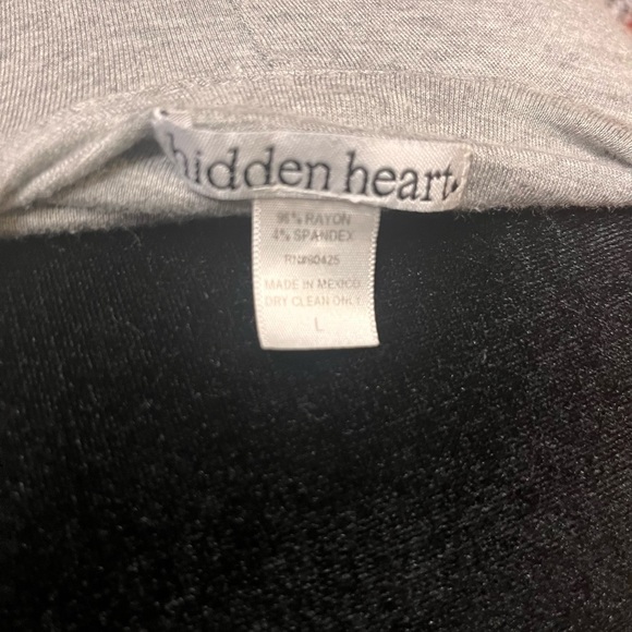 Women’s Dress - Picture 8 of 9